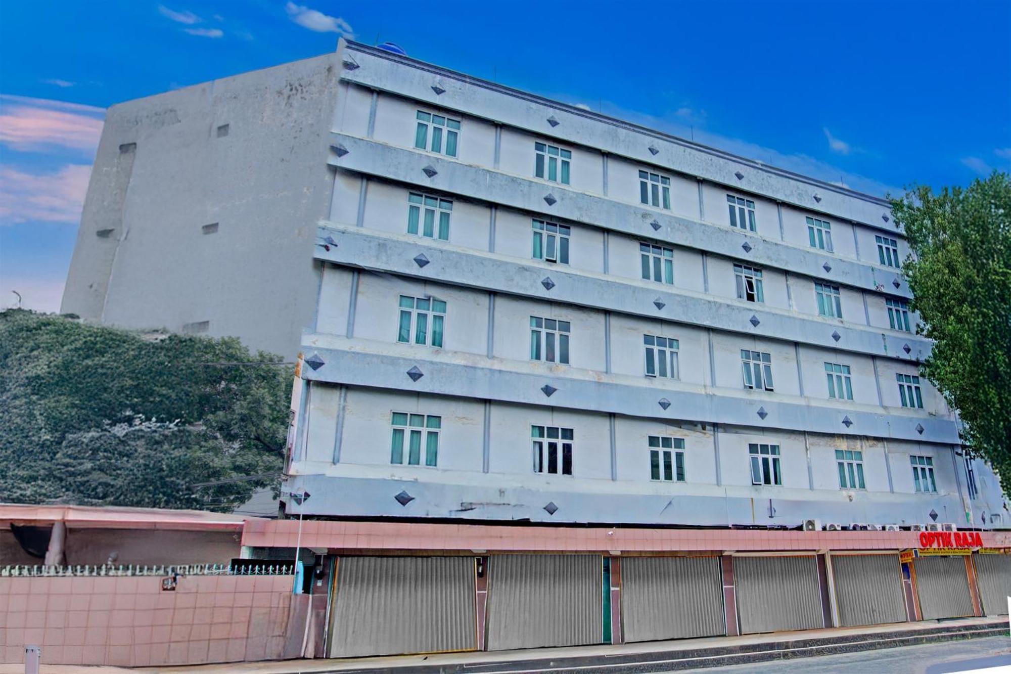 Townhouse Oak Palembang Near Jembatan Ampera Formerly Azzura Hotel エクステリア 写真