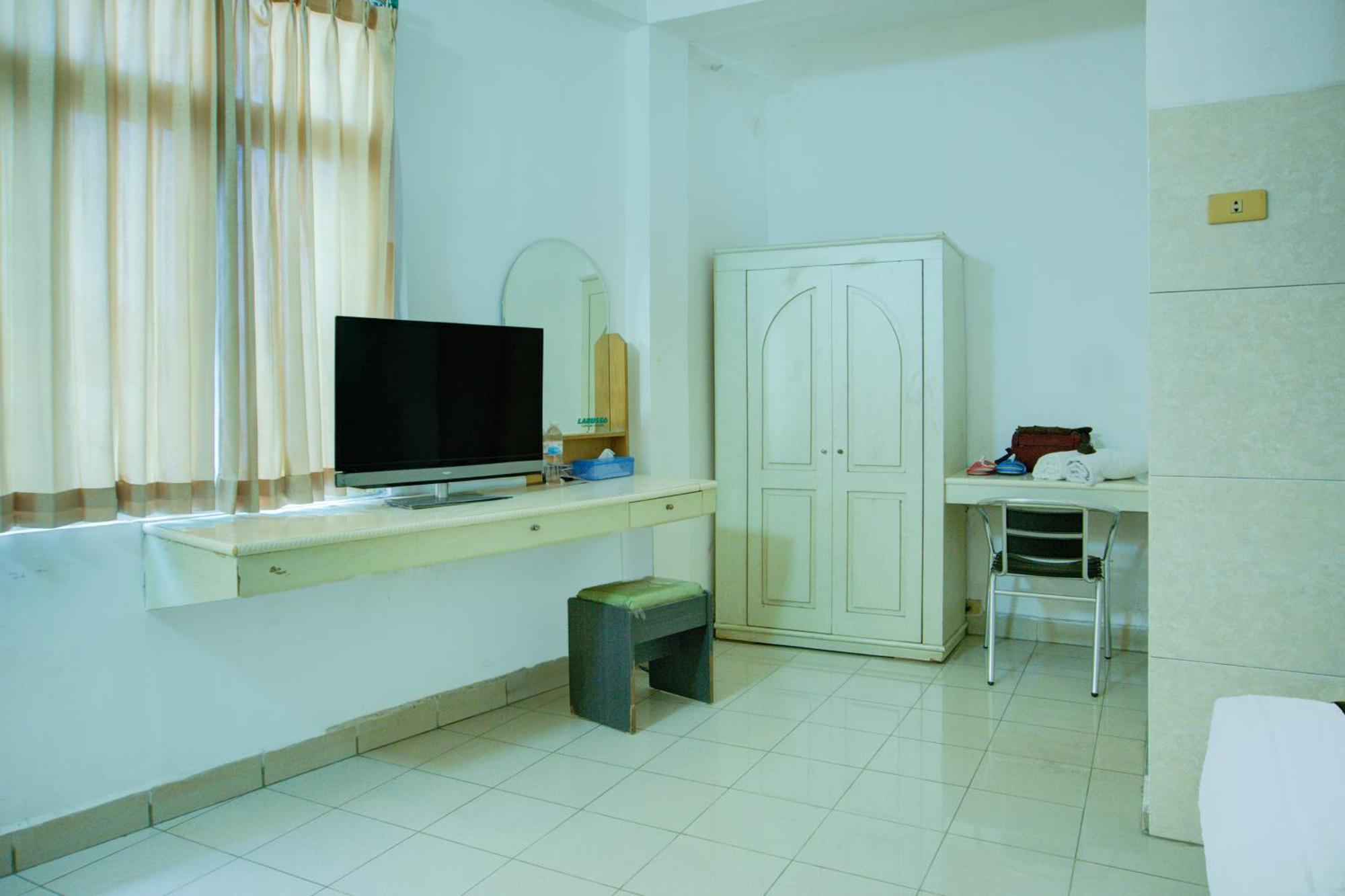 Townhouse Oak Palembang Near Jembatan Ampera Formerly Azzura Hotel エクステリア 写真