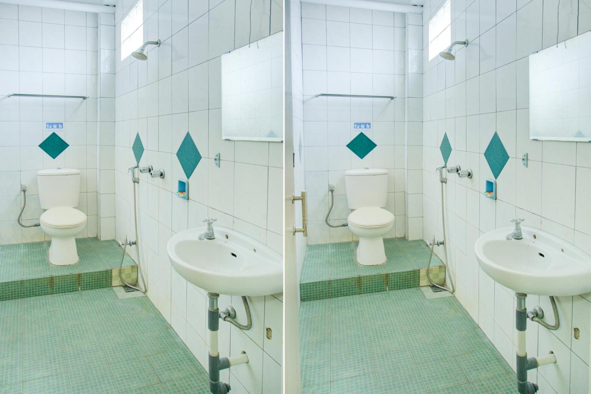 Townhouse Oak Palembang Near Jembatan Ampera Formerly Azzura Hotel エクステリア 写真