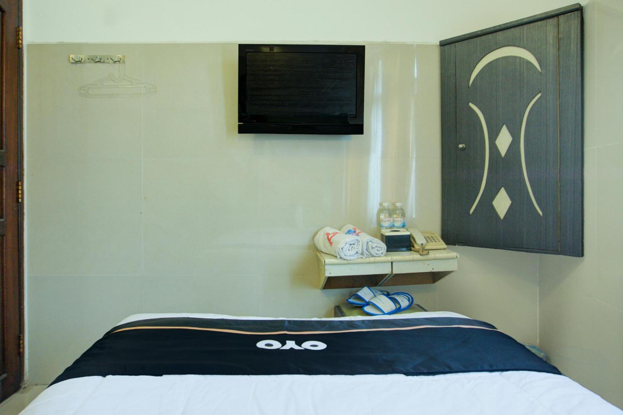 Townhouse Oak Palembang Near Jembatan Ampera Formerly Azzura Hotel エクステリア 写真